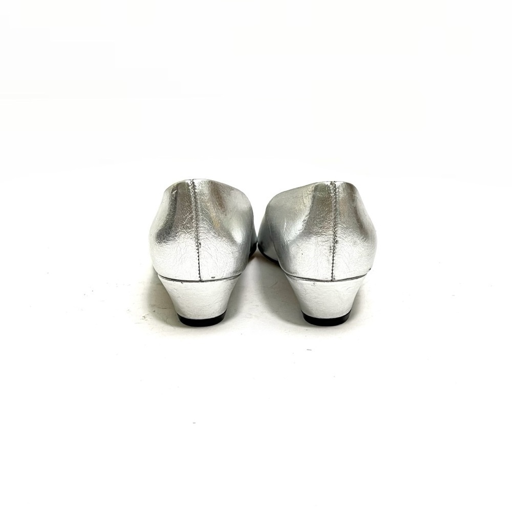 Vintage 1990s silver metallic leather slip on formal kitten heels - Picture 7 of 8